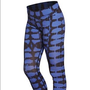 NWOT Dakine Emalia Surf Leggings